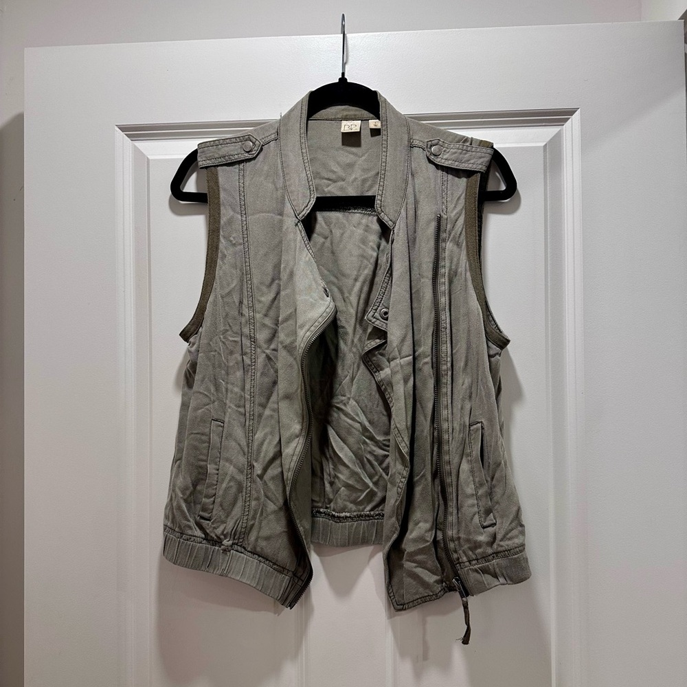 BP Asymmetrical Vest, Green, Size Large